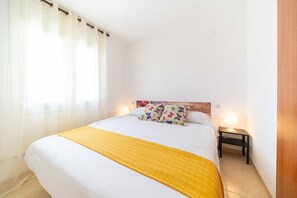 3 bedrooms, iron/ironing board, free WiFi