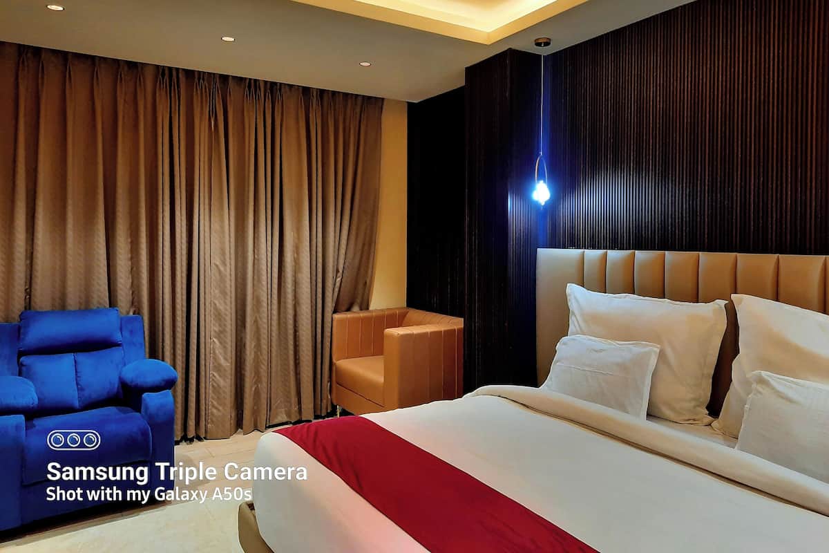 1 bedroom, minibar, in-room safe, desk