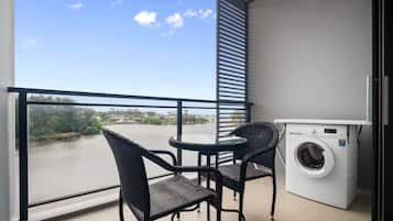 Apartment, 2 Bedrooms, Partial Lake View | Terrace/patio