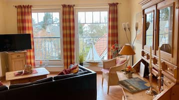 TV, DVD player, stereo