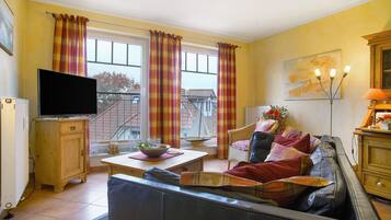 Fernseher, DVD-Player, Stereoanlage