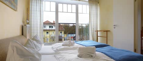 1 bedroom, free WiFi, bed sheets