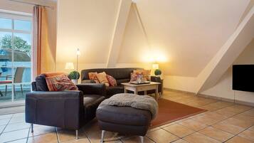 Tv, dvd-afspiller, stereoanlæg