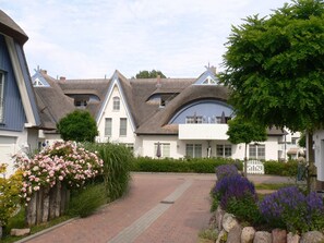 Exterior - Wellness & Living in the Thatched House – Apartment 12 'Wellness Residence' (Zingst)
