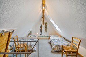 2 bedrooms, free WiFi, bed sheets