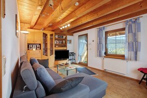 Tv, dvd-spelare och en stereo