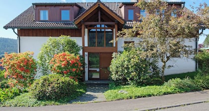 Apartment 'Sulzberg, 103qm' with Balcony and Wi-Fi
