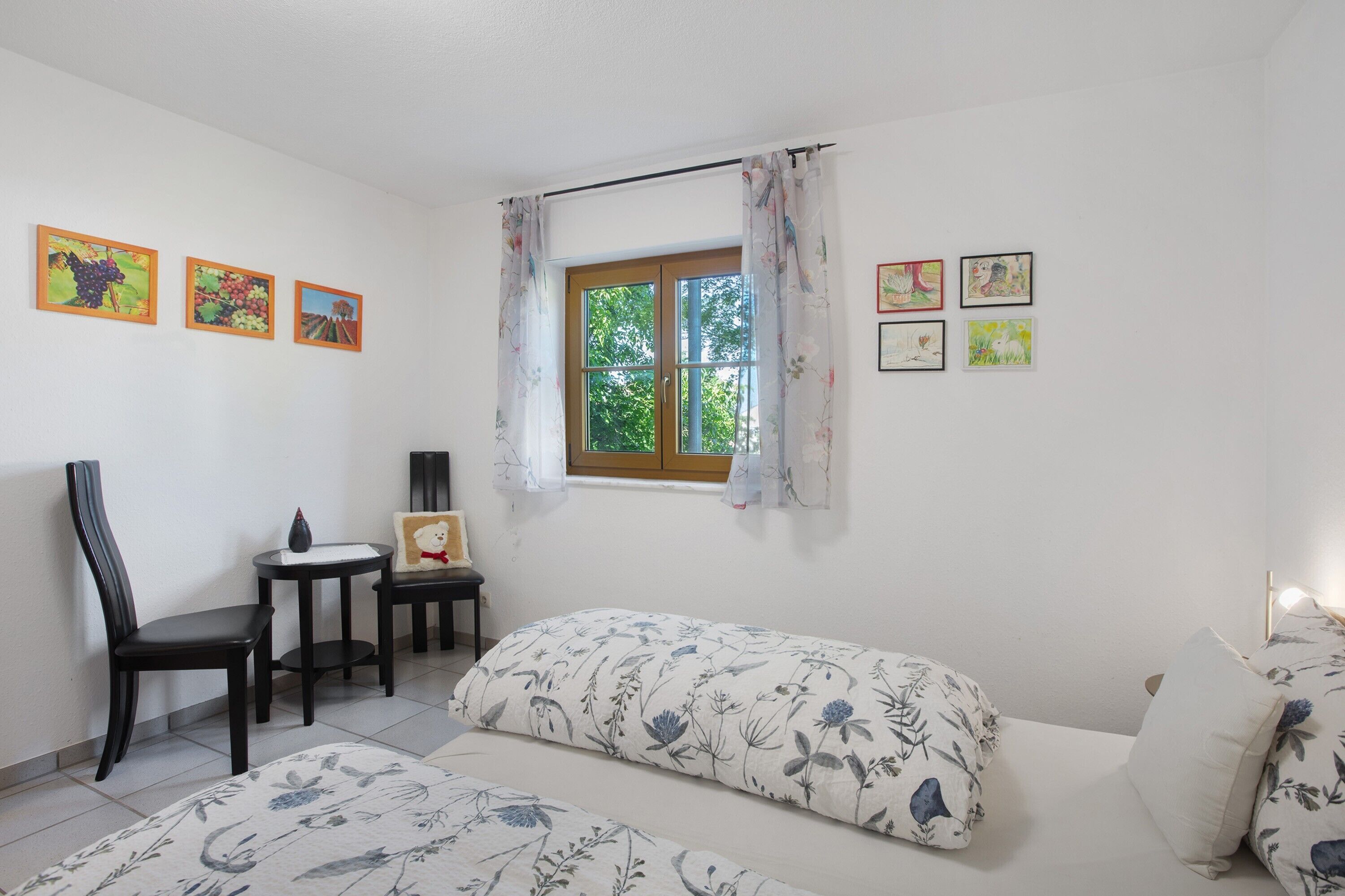 1 habitación, tabla de planchar con plancha, wifi gratis y ropa de cama 