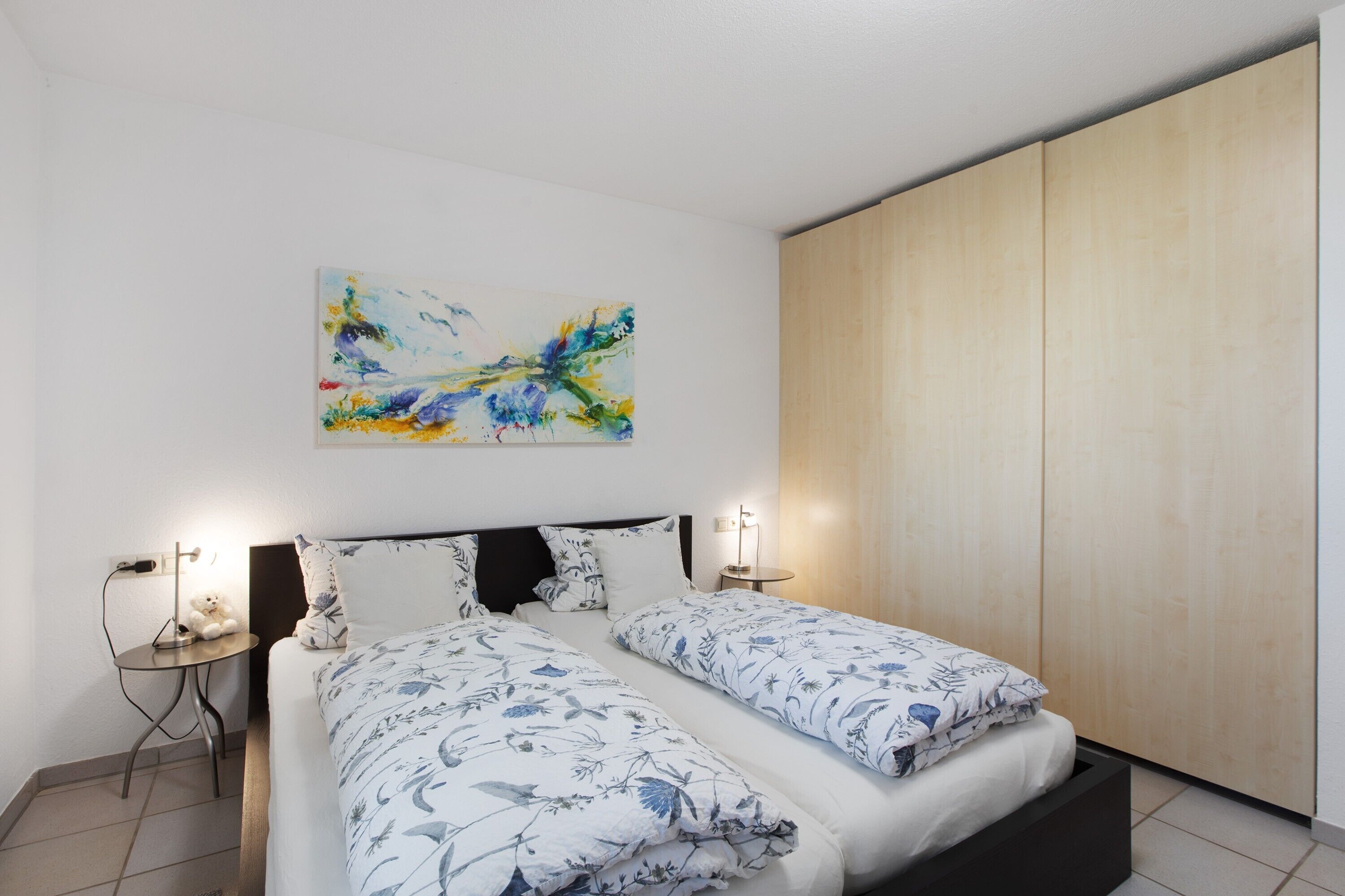 1 habitación, tabla de planchar con plancha, wifi gratis y ropa de cama 