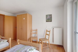 2 bedrooms, free WiFi, bed sheets