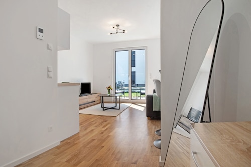 Apartment „Botanical Garden Loft“ mit privater Terrasse, Gemeinschaftsgarten und WLAN