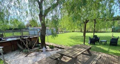 Studio en étage à 700 mÚtres des Thermes