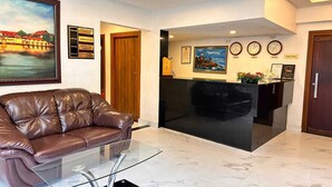 Reception - YAM HOTEL  (Thiruvananthapuram)