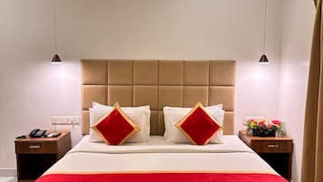 Standard Room | Blackout drapes, iron/ironing board, free WiFi, bed sheets