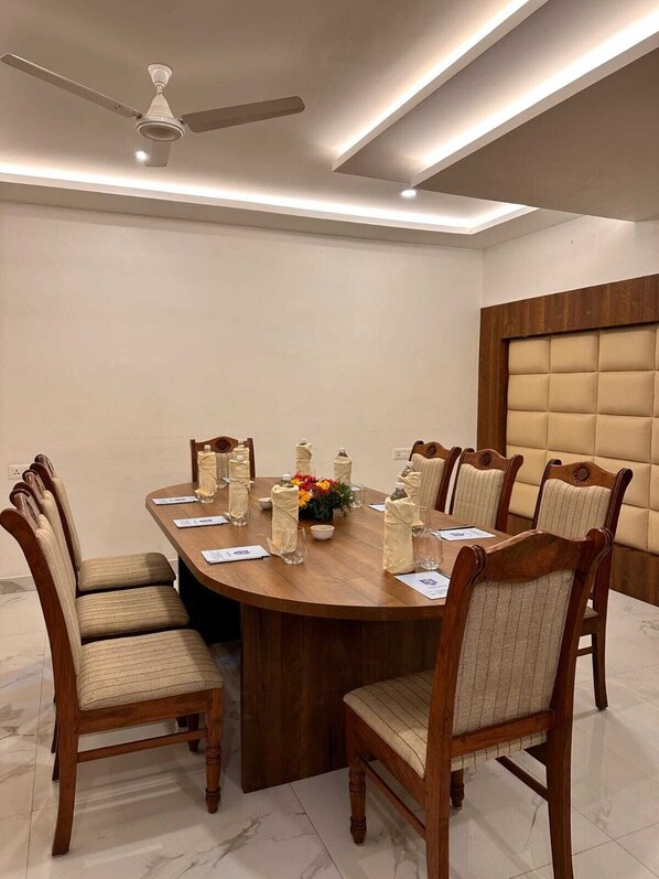Meeting facility
