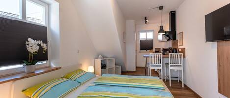 1 bedroom, WiFi, bed sheets