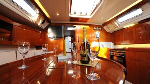 Dining room - Sailing Holiday in Croatia - Private Sailing Yacht 14m (Split)