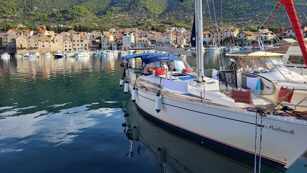 Marina - Sailing Holiday in Croatia - Private Sailing Yacht 14m (Split)