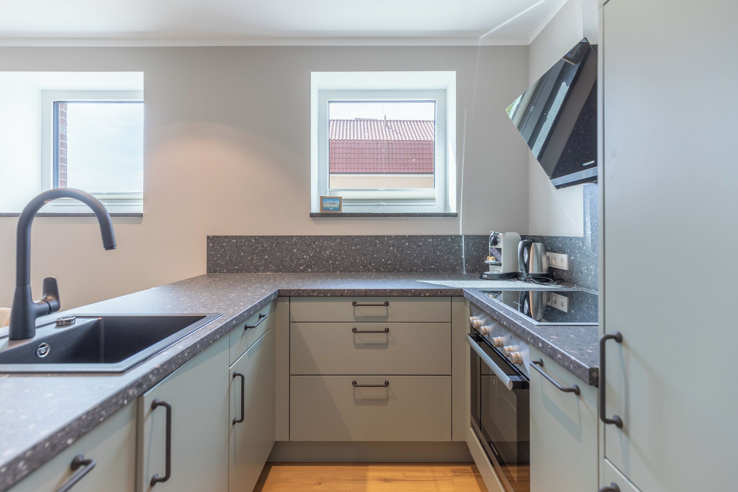 Refrigerador, horno, parrilla de estufa y lavavajillas 