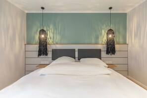 1 bedroom, travel crib, free WiFi, bed sheets