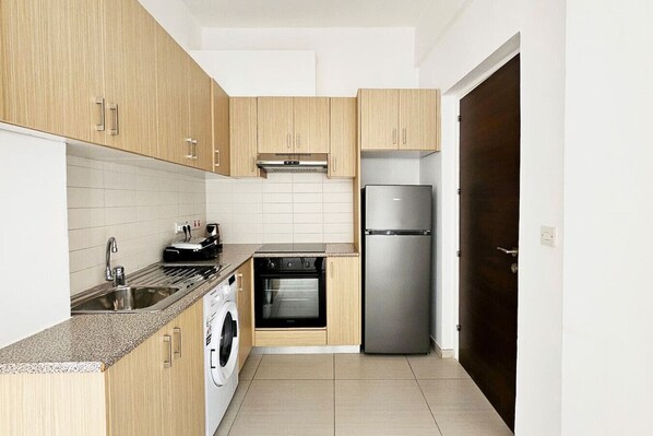 Forno, piano cottura, tostapane, pentole/stoviglie/utensili