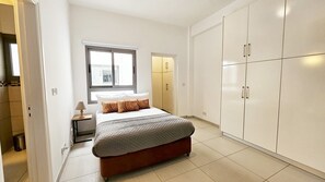 1 Schlafzimmer, Schreibtisch, Bügeleisen/Bügelbrett, WLAN