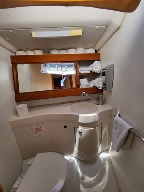 House, 3 Bedrooms | Bathroom - 3 or 5 Day's Sailing Cruise in Croatia (Split)
