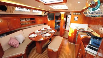 Casa, 3 habitaciones | Restaurantes