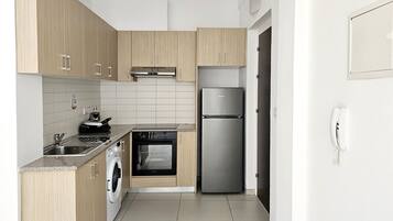 Fridge, oven, stovetop, toaster