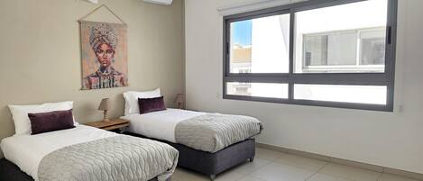 1 bedroom, desk, iron/ironing board, WiFi