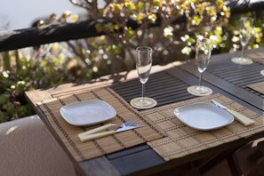 Outdoor dining - 2 Bedroom Apartment with Swimming pool at São Rafael Beach - Albufeira (Albufeira)