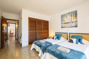 2 bedrooms, iron/ironing board, travel cot, free WiFi - 2 Bedroom Apartment with Swimming pool at São Rafael Beach - Albufeira (Albufeira)