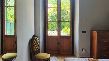 House, 1 Bedroom, Smoking, Balcony | 1 bedroom