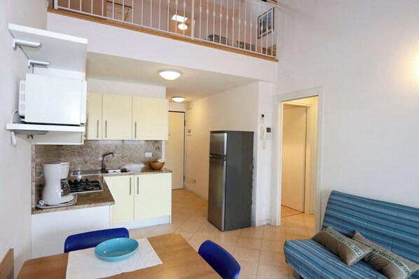 Fridge, microwave, stovetop, coffee/tea maker - Delightful and modern holiday house (Bibione)