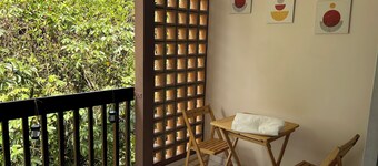 T2 colline la Madeleine near hospital