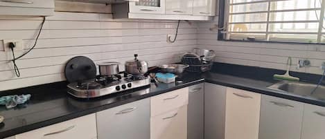 Fridge, microwave, stovetop, electric kettle