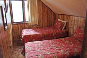7 bedrooms, free WiFi, bed sheets