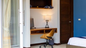 3 chambres, coffres-forts dans les chambres, bureau, Wi-Fi gratuit