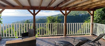 Nid bleu in Schoelcher: calm, escape, sea view, nature, beaches and amenities