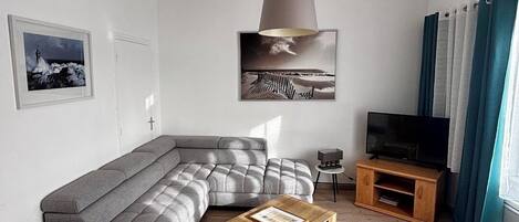 TV