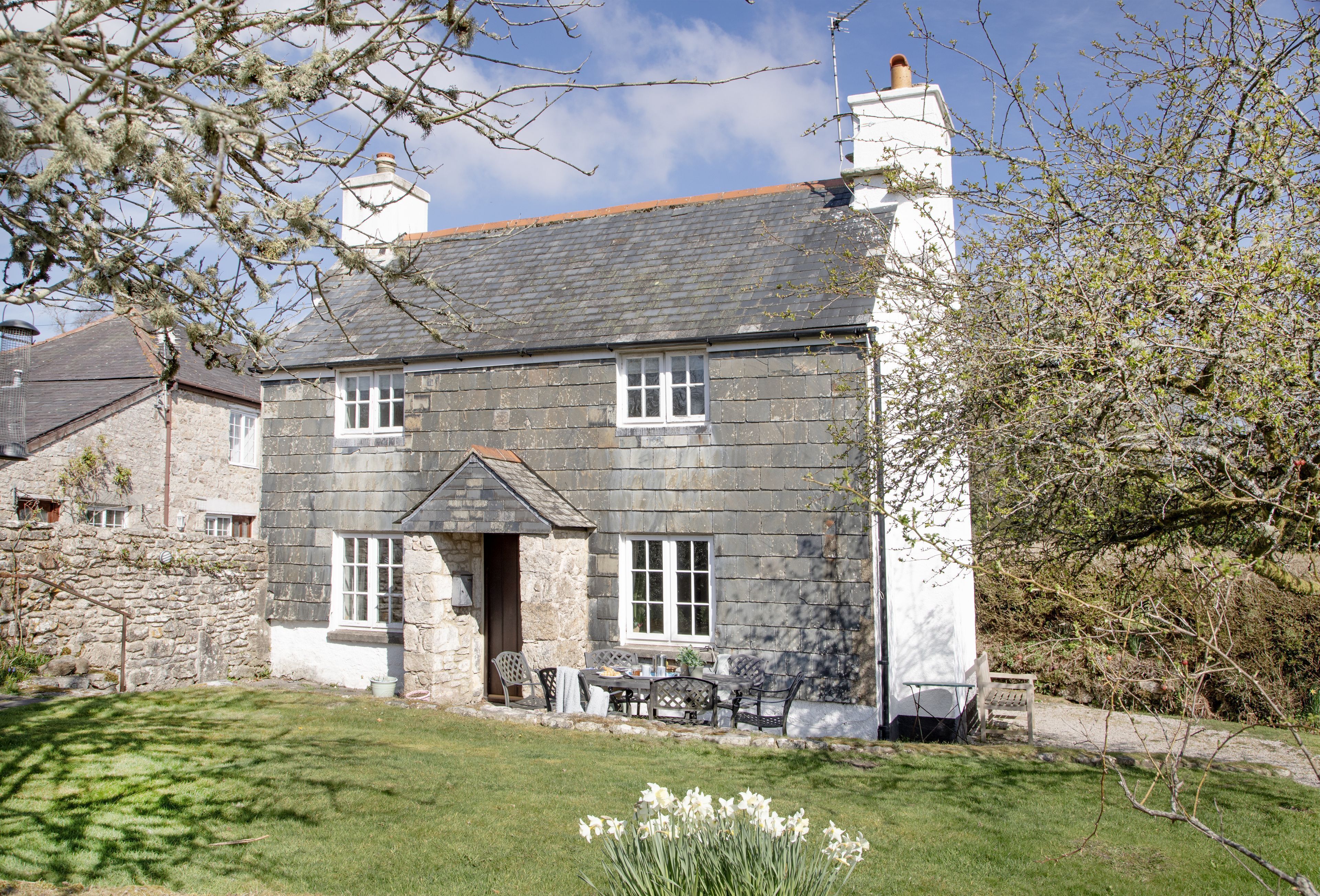 Welcome to New Park Cottage, quietly settled in the picturesque village of Widecombe-in-the-Moor