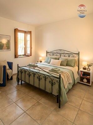 2 bedrooms, WiFi, bed sheets