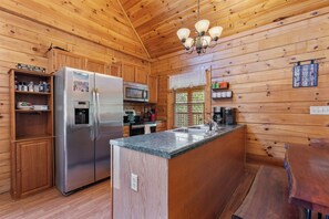 特色小屋, 2 間臥室, 非吸煙房, 熱水浴缸 | 私人廚房 | 雪櫃、微波爐、焗爐、爐具