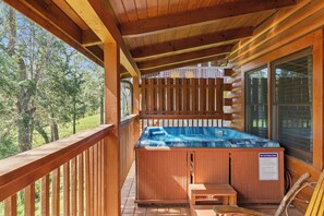 Signature Cabin, 2 Bedrooms, Non Smoking, Hot Tub | Private spa tub - Serene Creek Cabin (Sevierville)