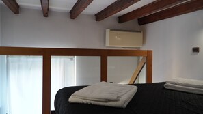 1 camera, ferro/asse da stiro, Wi-Fi, lenzuola