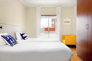 5 bedrooms, WiFi, bed sheets