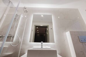Hair dryer, towels