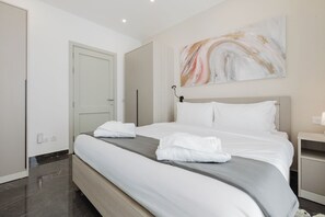 3 habitaciones, tabla de planchar con plancha y wifi gratis 