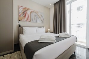 3 bedrooms, iron/ironing board, travel crib, free WiFi