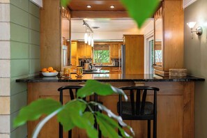 Refrigerador, microondas, horno, lavavajillas